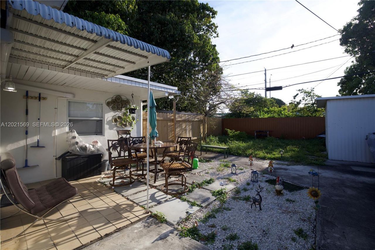 1120 E 6th Ct, Hialeah, FL 33010 Photo