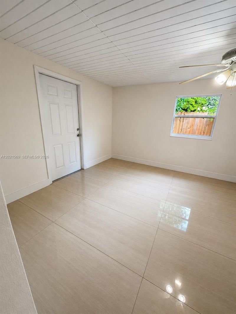 1120 E 6th Ct, Hialeah, FL 33010 Photo