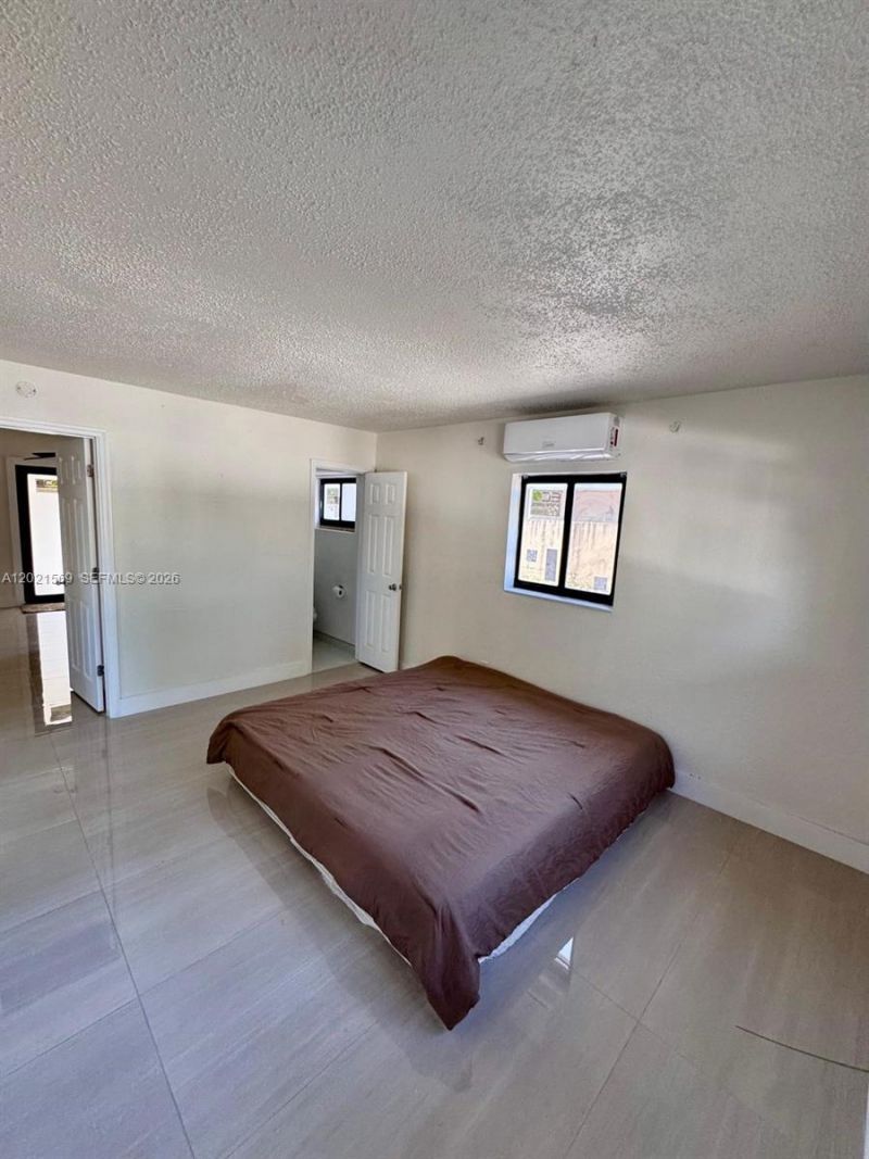 1120 E 6th Ct, Hialeah, FL 33010 Photo