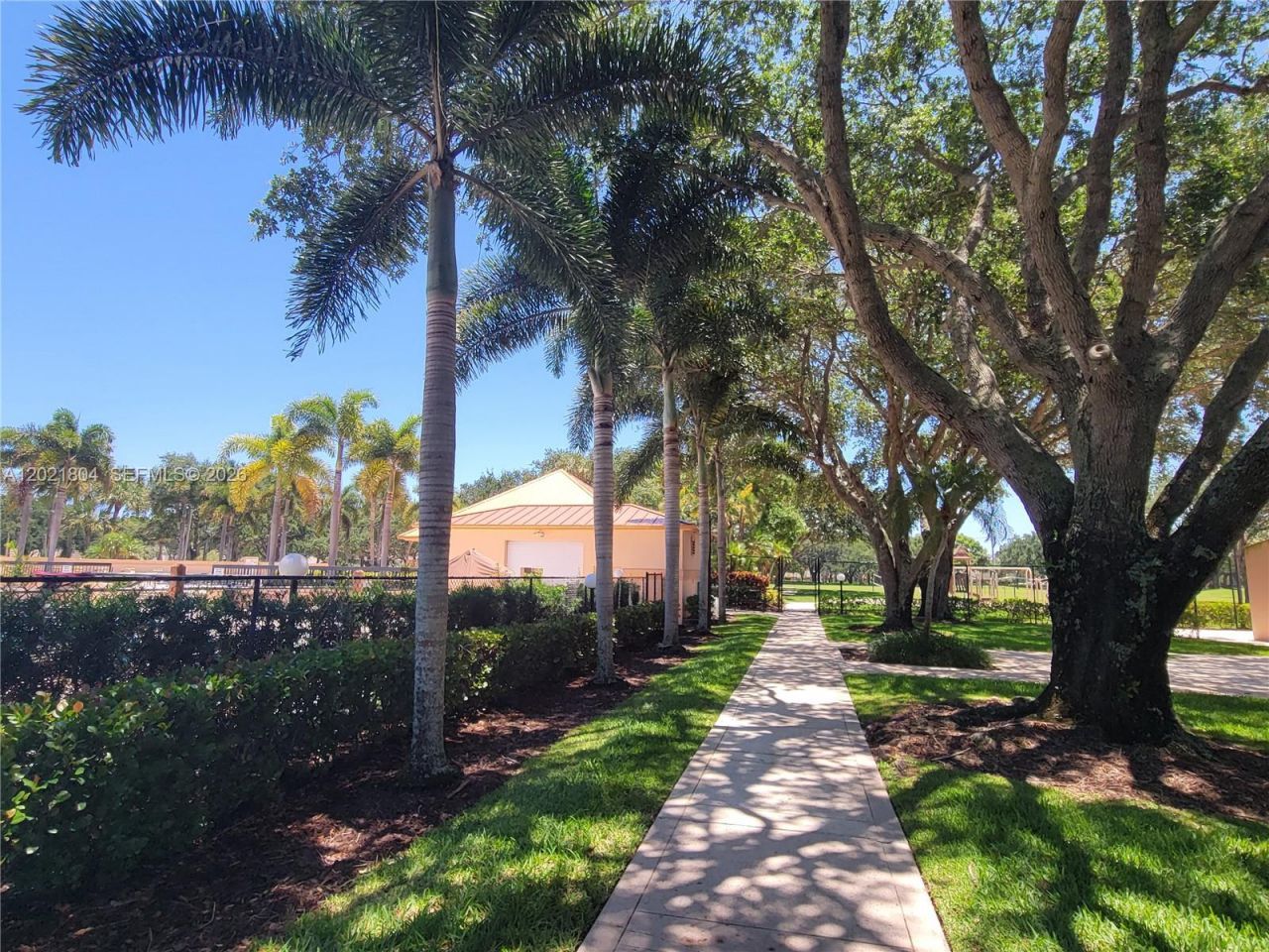 3227 32nd Way, Unit 3227, West Palm Beach, FL 33407 Photo