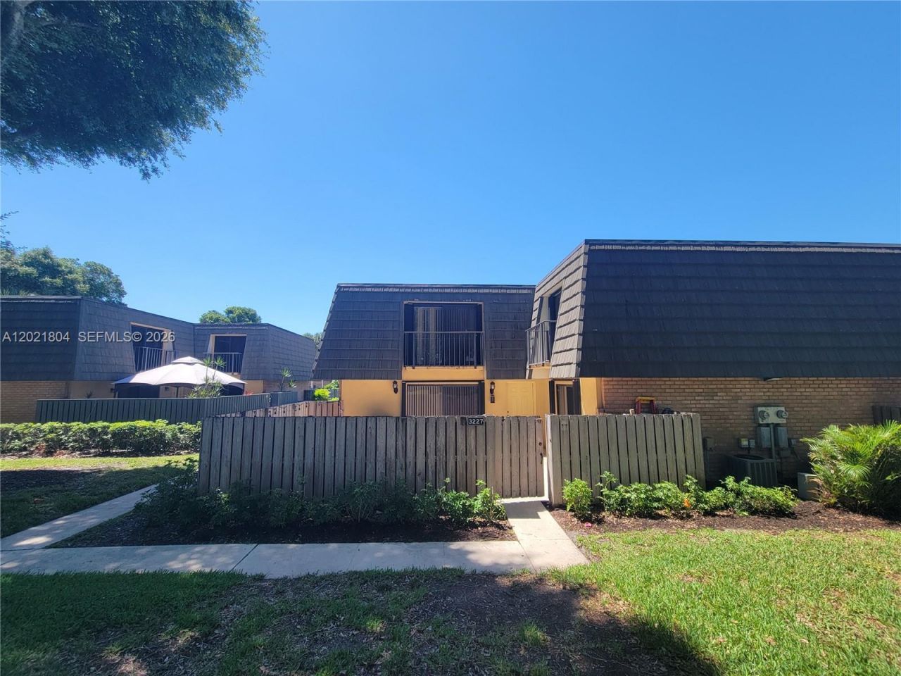 3227 32nd Way, Unit 3227, West Palm Beach, FL 33407 Photo