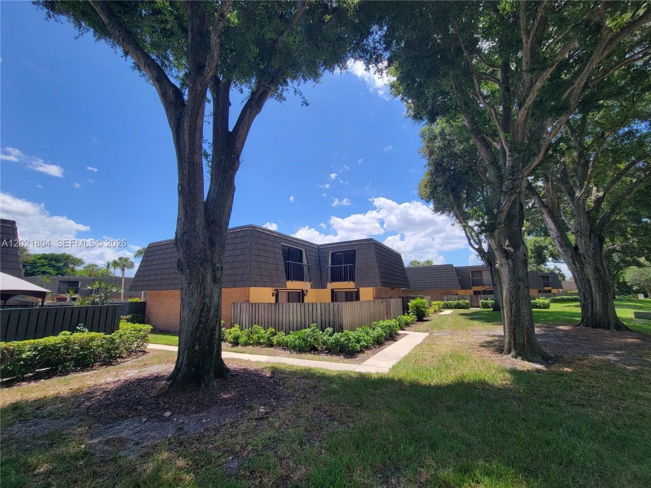 3227 32nd Way, Unit 3227, West Palm Beach, FL 33407 Photo