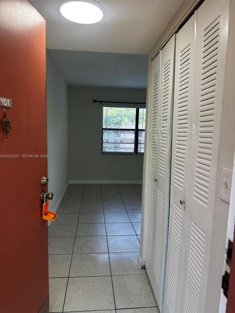 3400 Foxcroft Rd , Unit 301, Miramar, FL 33025 Photo