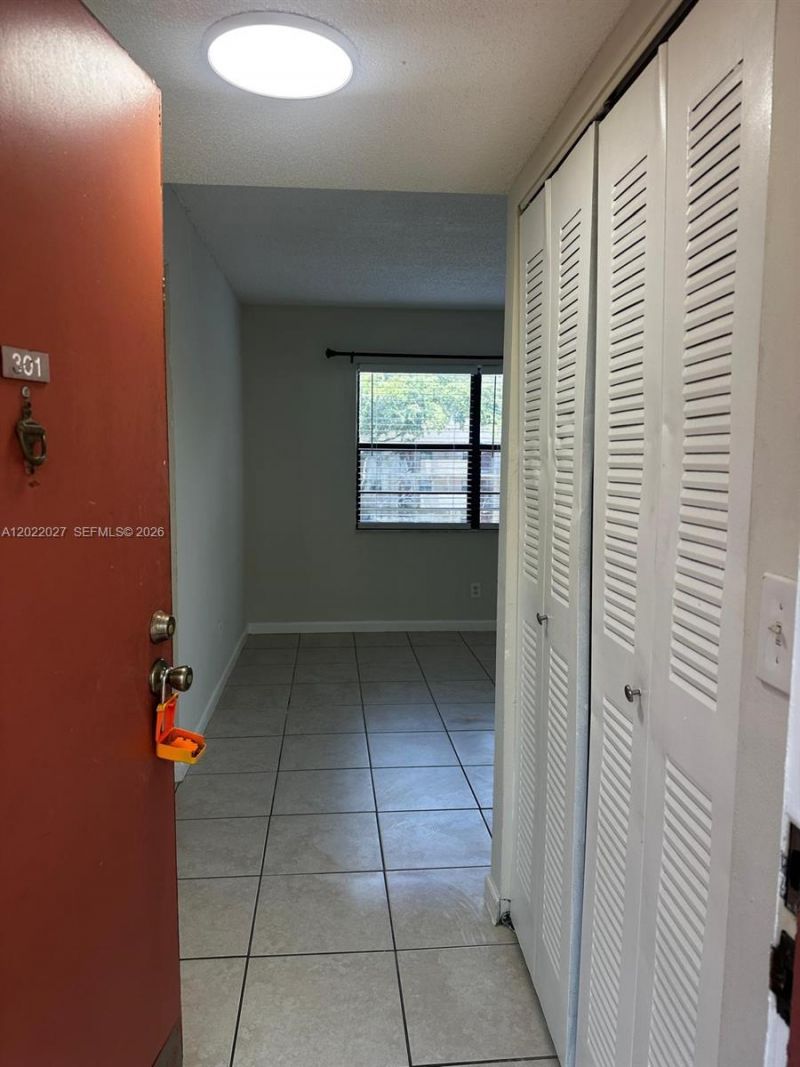 3400 Foxcroft Rd , Unit 301, Miramar, FL 33025 Photo