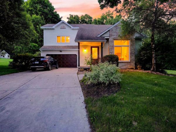10 Rylant Circle, Madison, WI 53719
