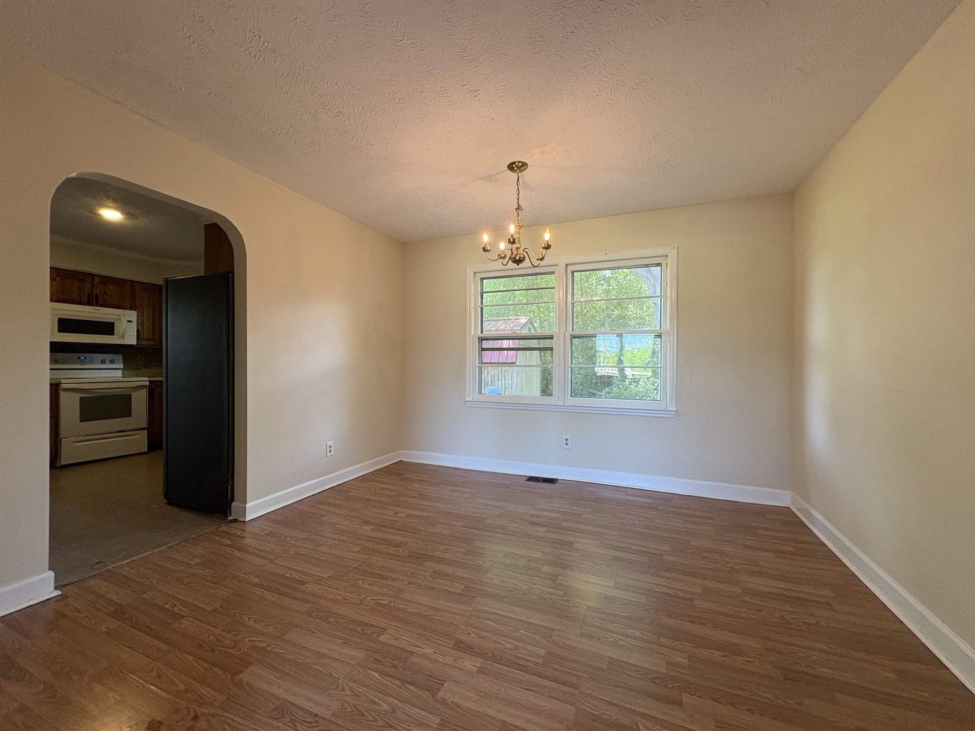 4625 Graham St.  Photo 16