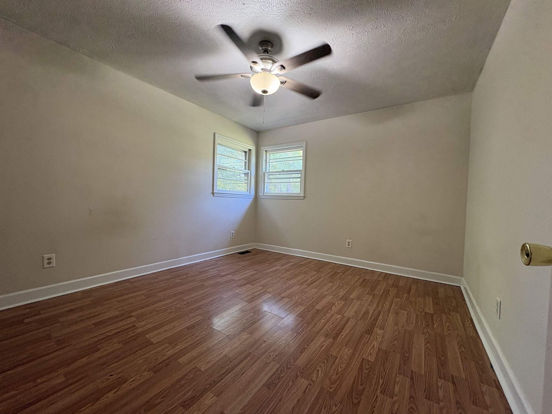 4625 Graham St.  Photo 17