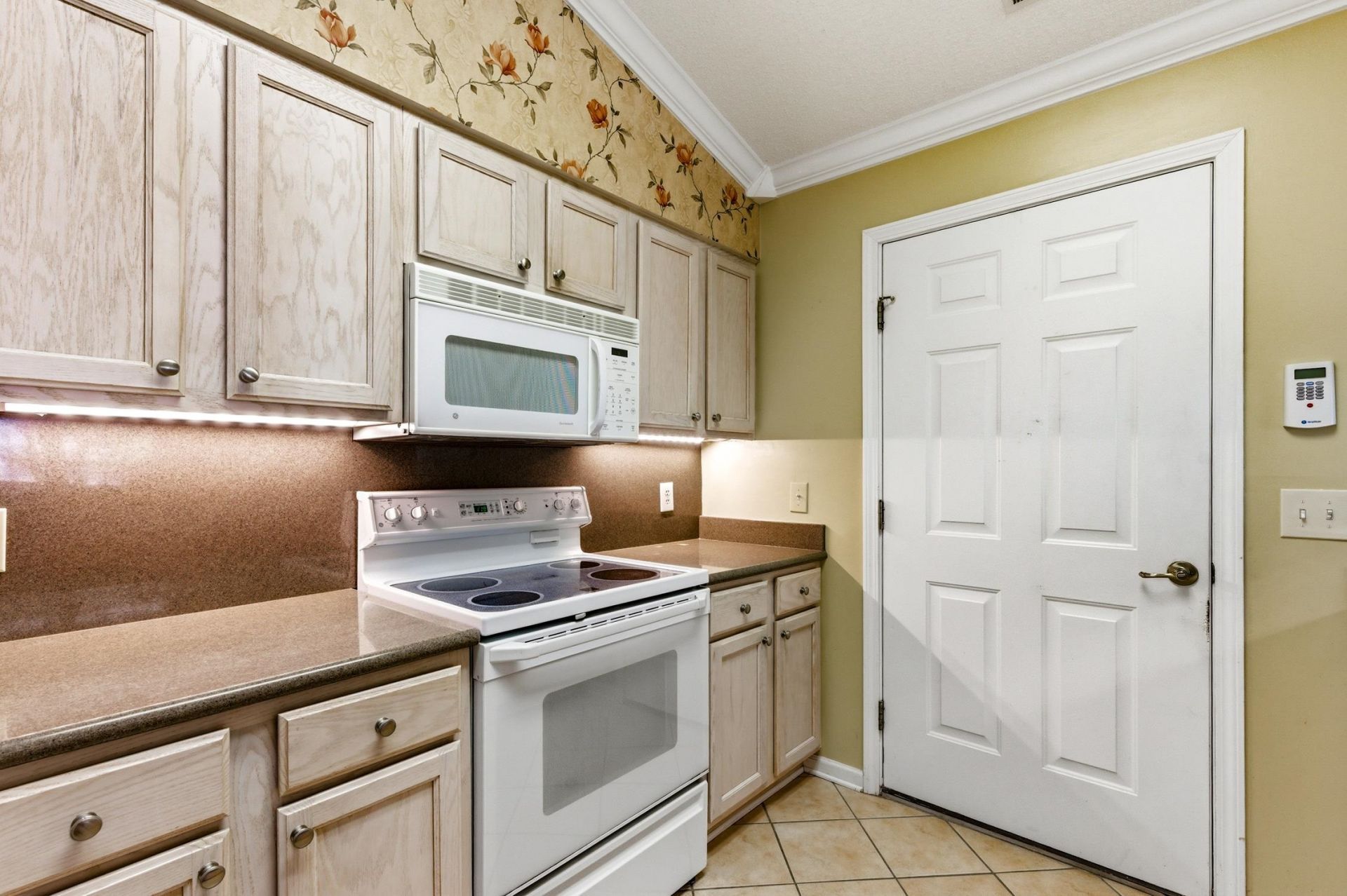 6618 E Sweetbriar Trail  Photo 12