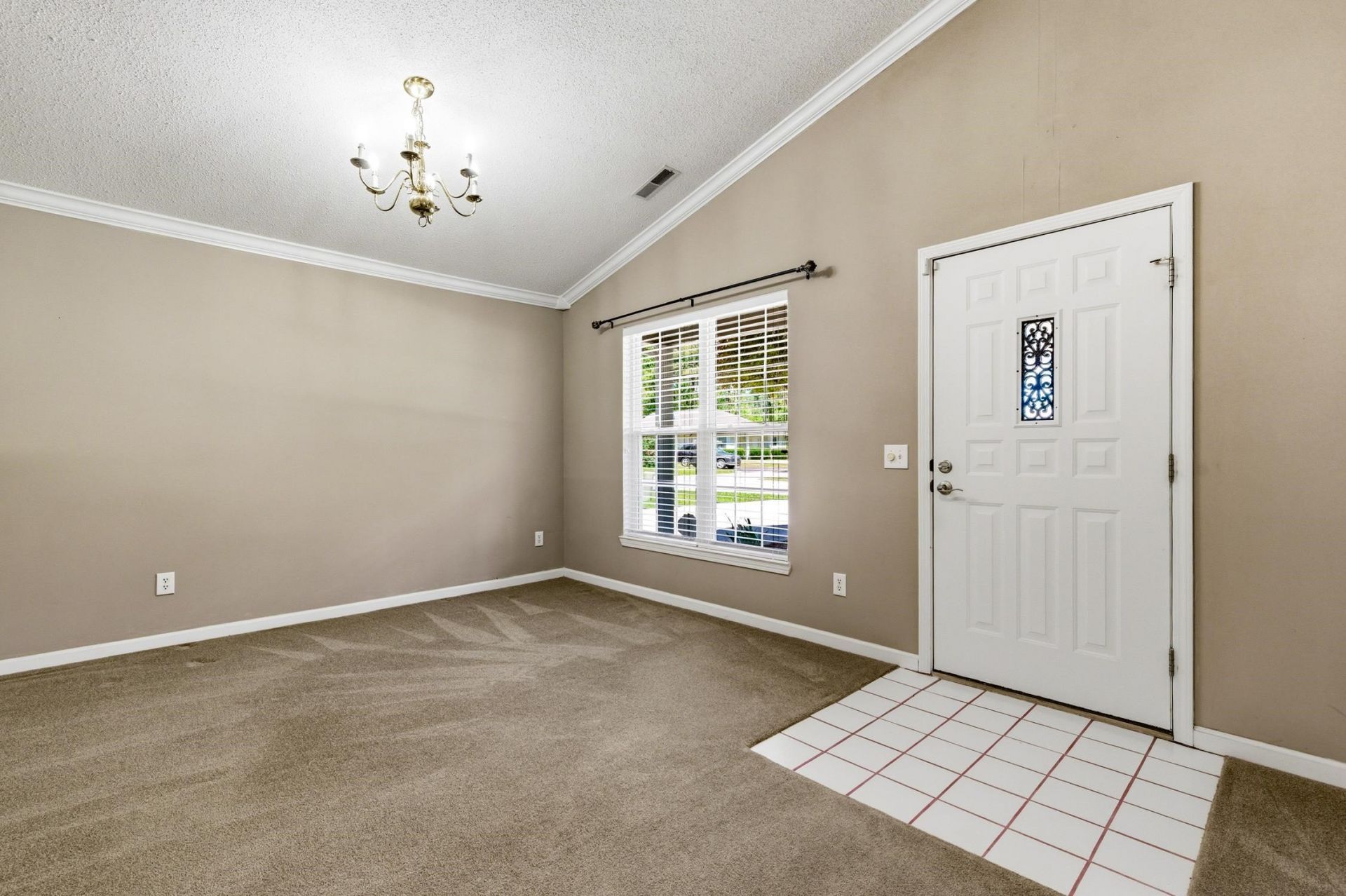 6618 E Sweetbriar Trail  Photo 7