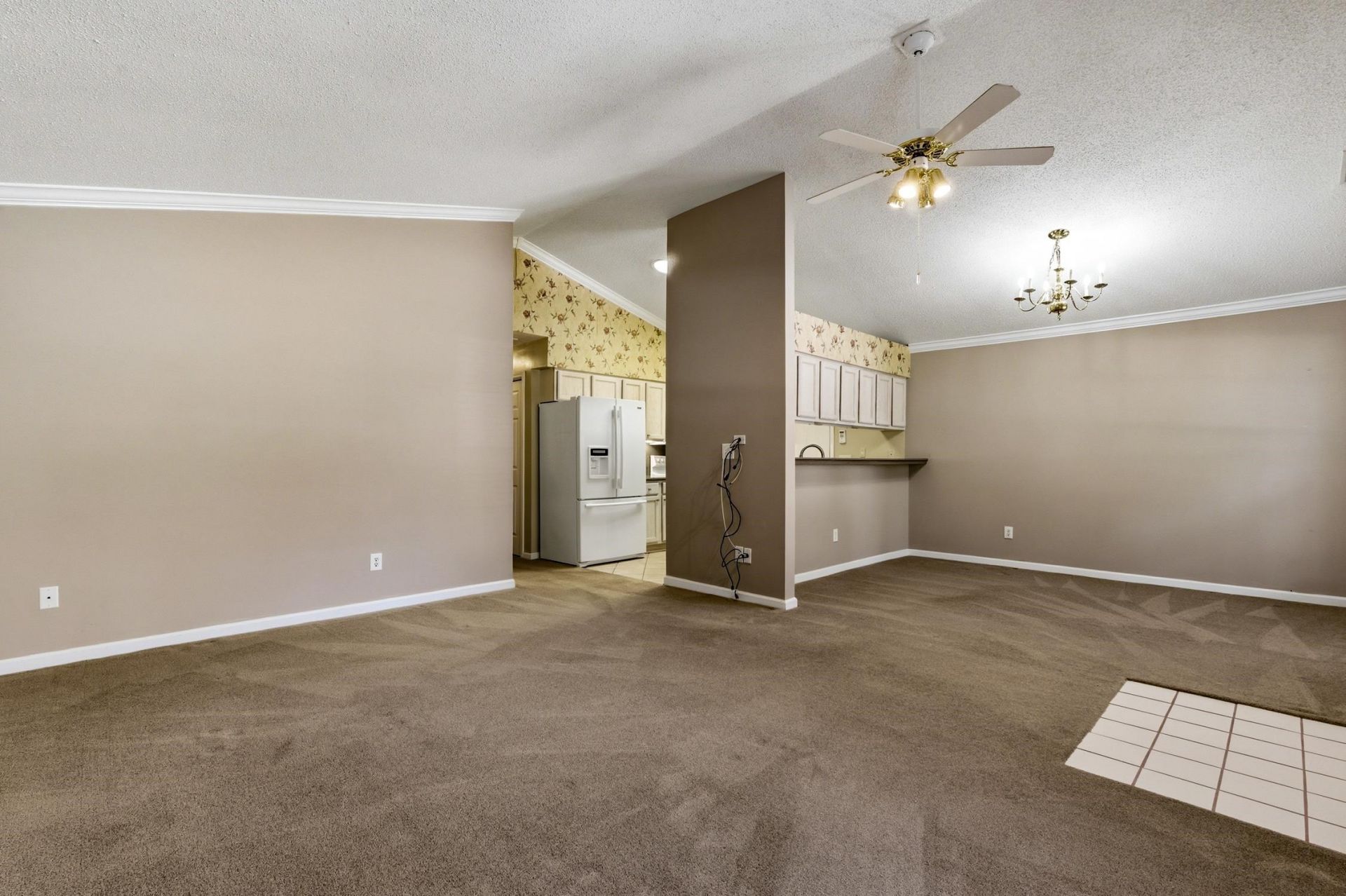 6618 E Sweetbriar Trail  Photo 8
