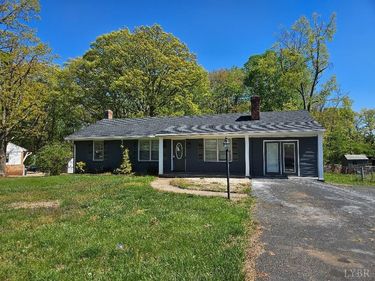 138 West Bethel Drive, Madison Heights, VA 24572