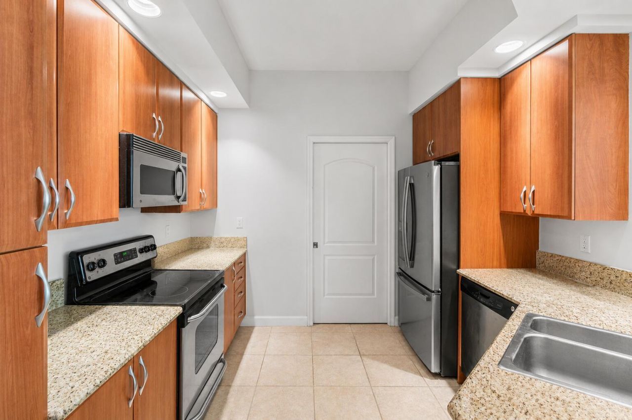 801 S Olive Avenue, Unit 914, West Palm Beach, FL 33401 Photo