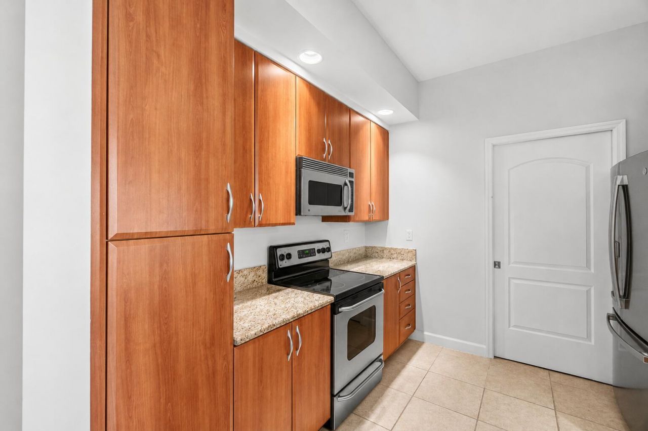 801 S Olive Avenue, Unit 914, West Palm Beach, FL 33401 Photo