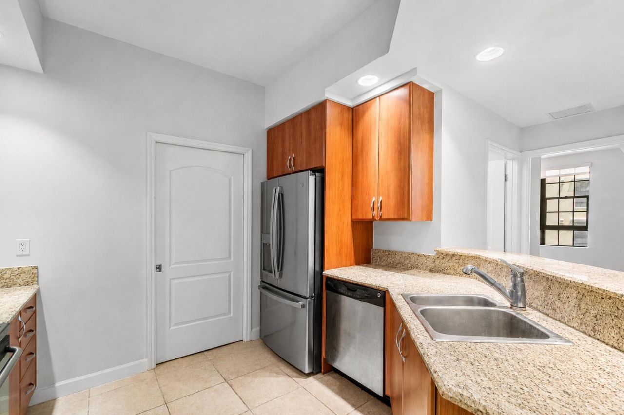 801 S Olive Avenue, Unit 914, West Palm Beach, FL 33401 Photo