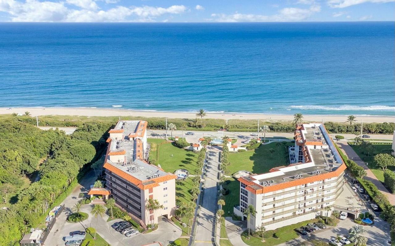 2871 N Ocean Boulevard N, Unit D502, Boca Raton, FL 33431 Photo