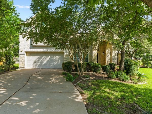 2 Muirfield Greens LN, Lakeway, TX 78738