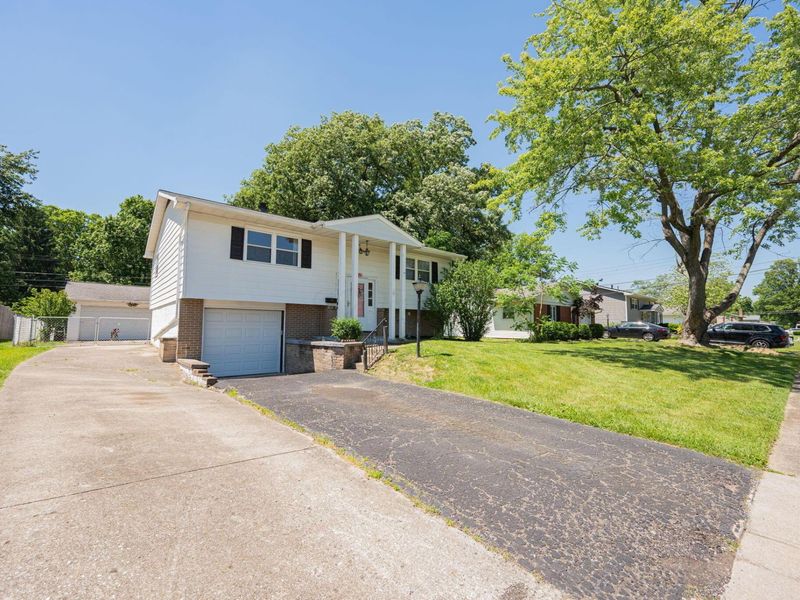 1019 Sutton Place, Reynoldsburg, OH 43068 Photo 2