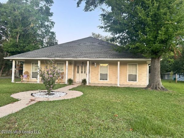 1303 Martin Street, Pascagoula, MS 39581
