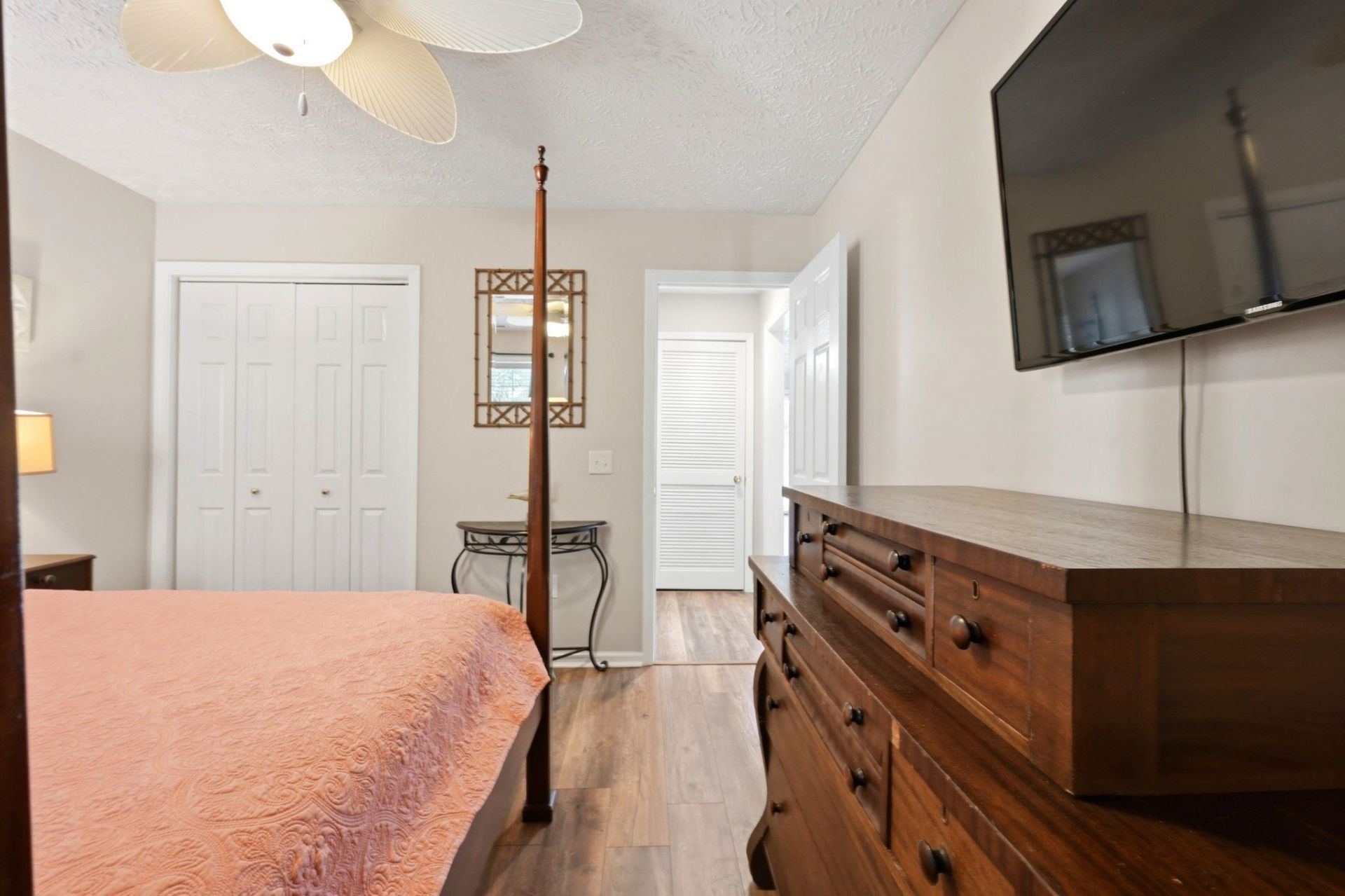 573 Blue River Ct.  Photo 14