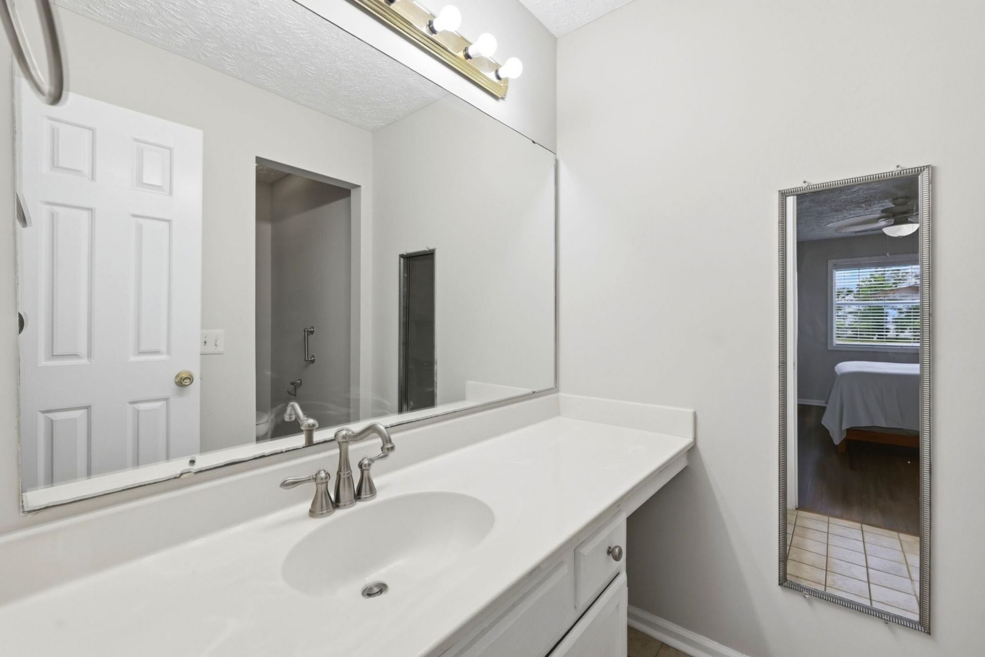 573 Blue River Ct.  Photo 24