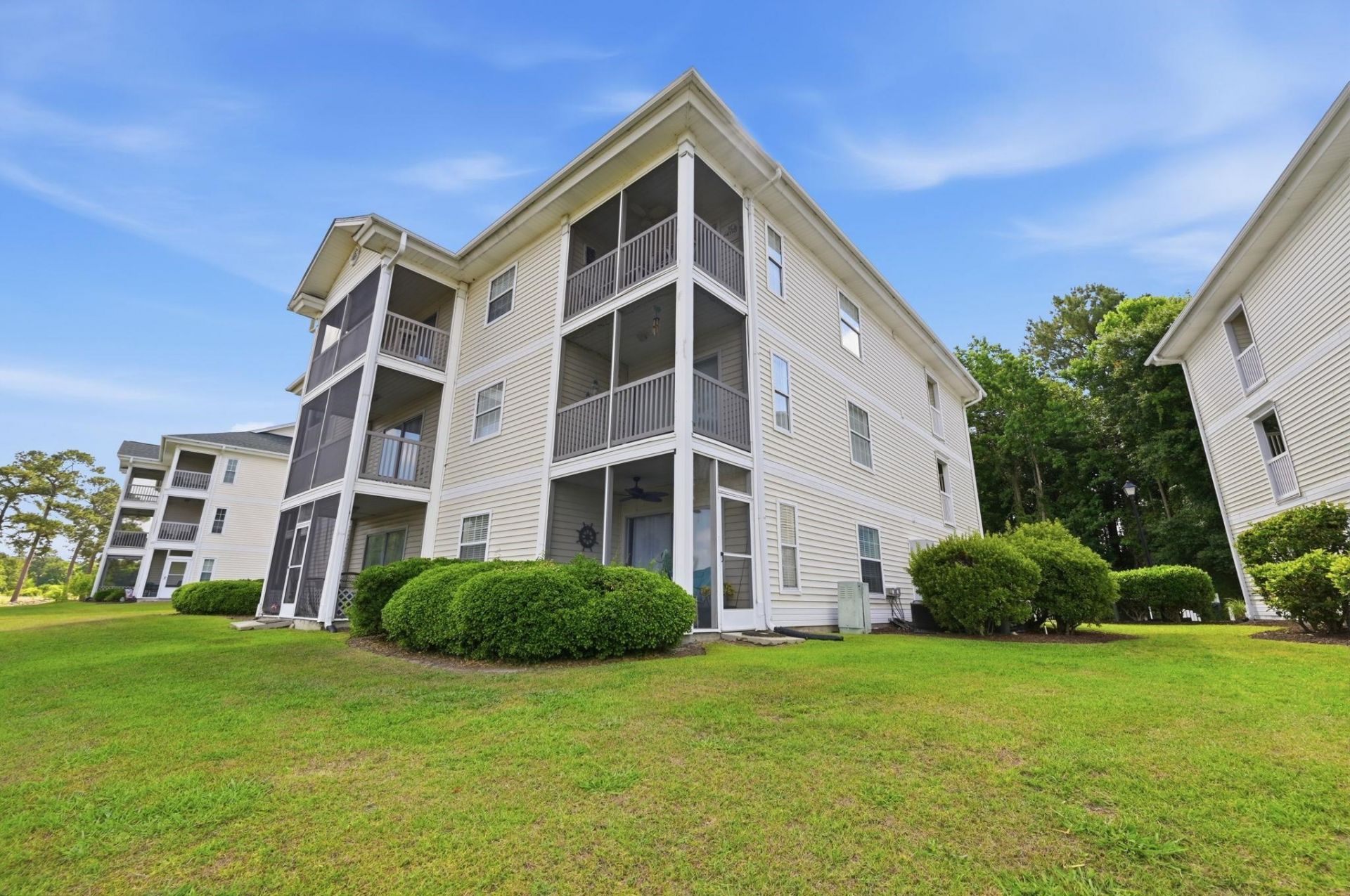 573 Blue River Ct.  Photo 35