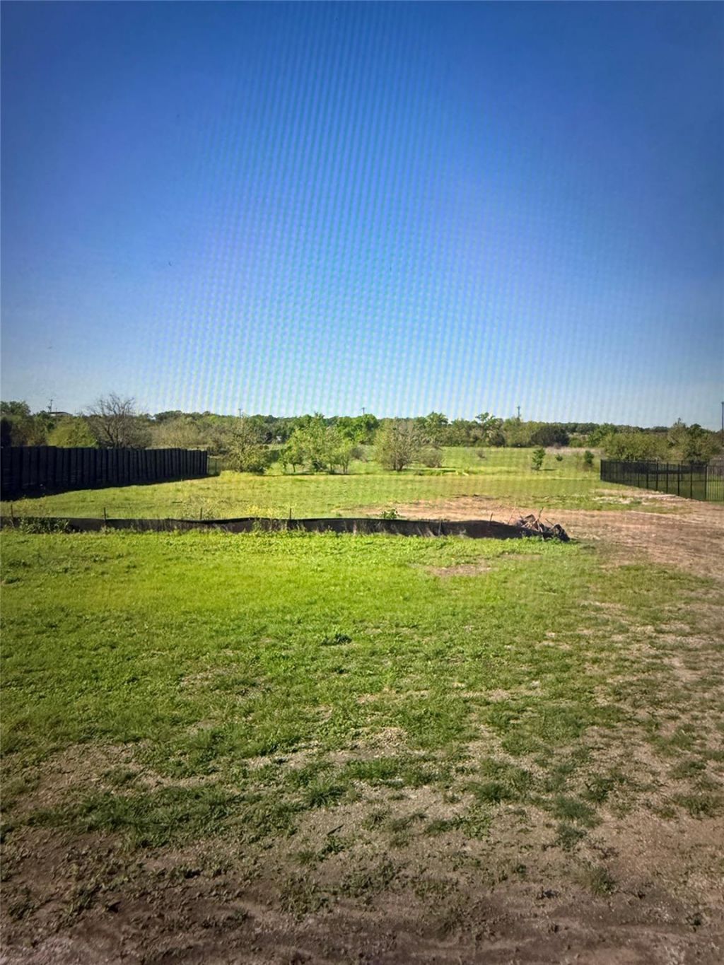 112 Huerta Rd, Florence, TX 76527 Main Photo
