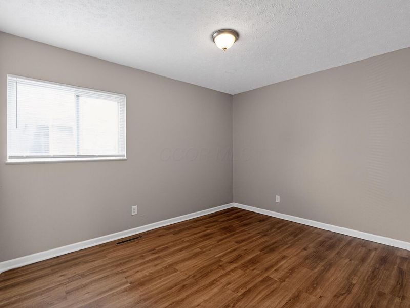 1519 Grovewood Drive , Columbus, OH 43207 Photo 8