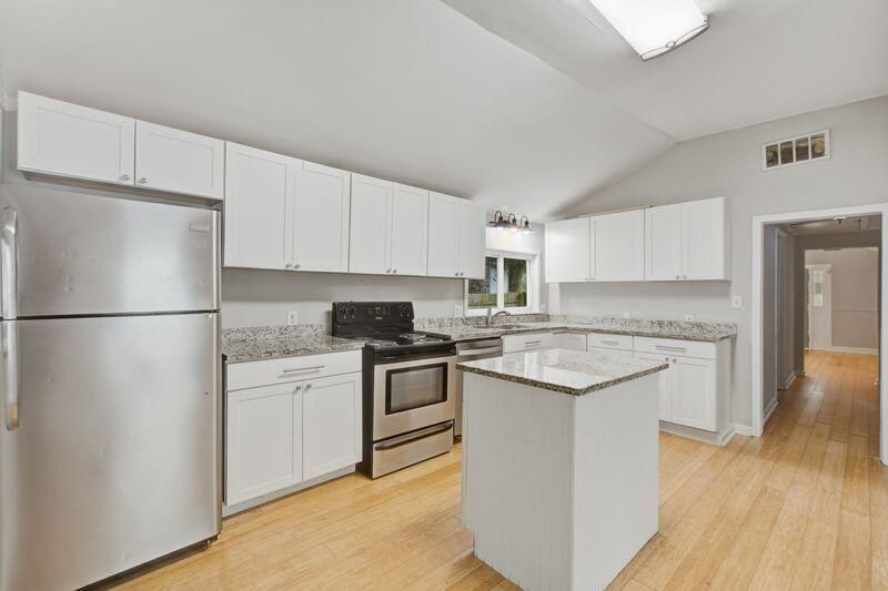 1120 Bexley Street Photo 13