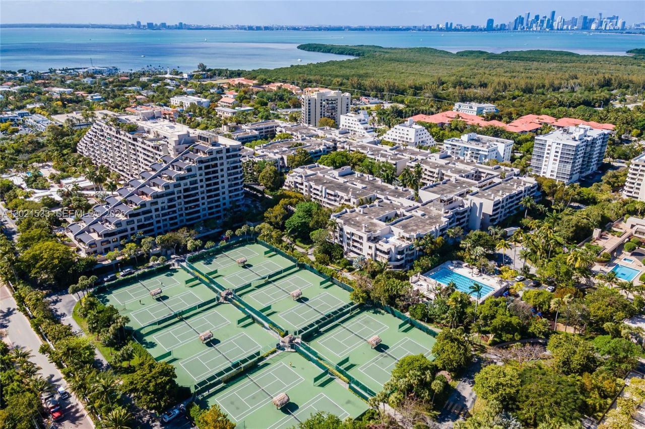 141 Crandon Blvd , Unit 331, Key Biscayne, FL 33149 Photo