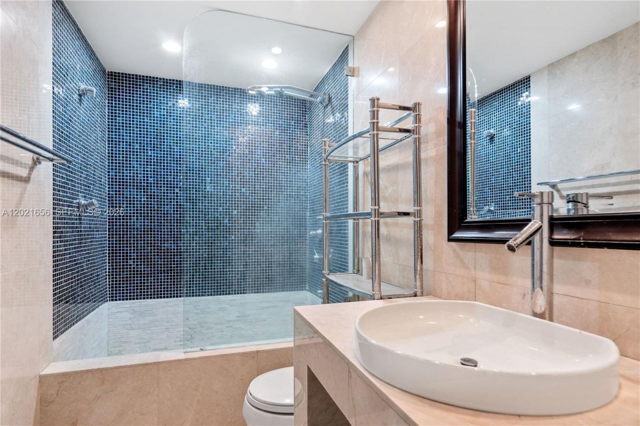 701 Brickell Key Blvd , Unit 1411, Miami, FL 33131 Photo