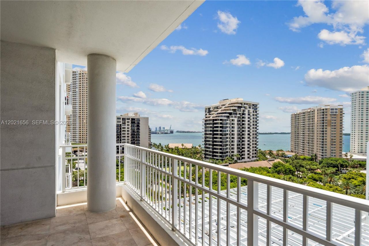 701 Brickell Key Blvd , Unit 1411, Miami, FL 33131 Photo