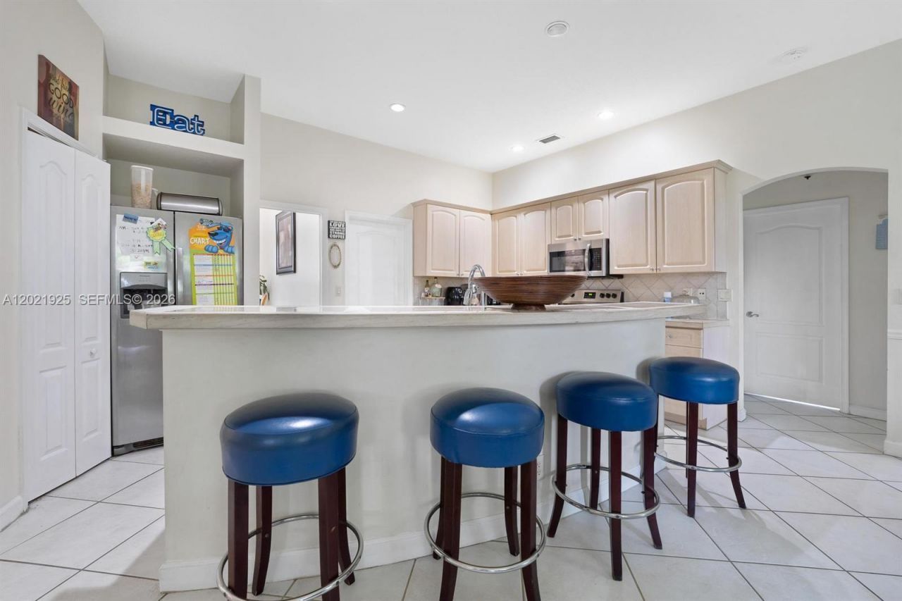 115 Kapok Crescent , Royal Palm Beach, FL 33411 Photo