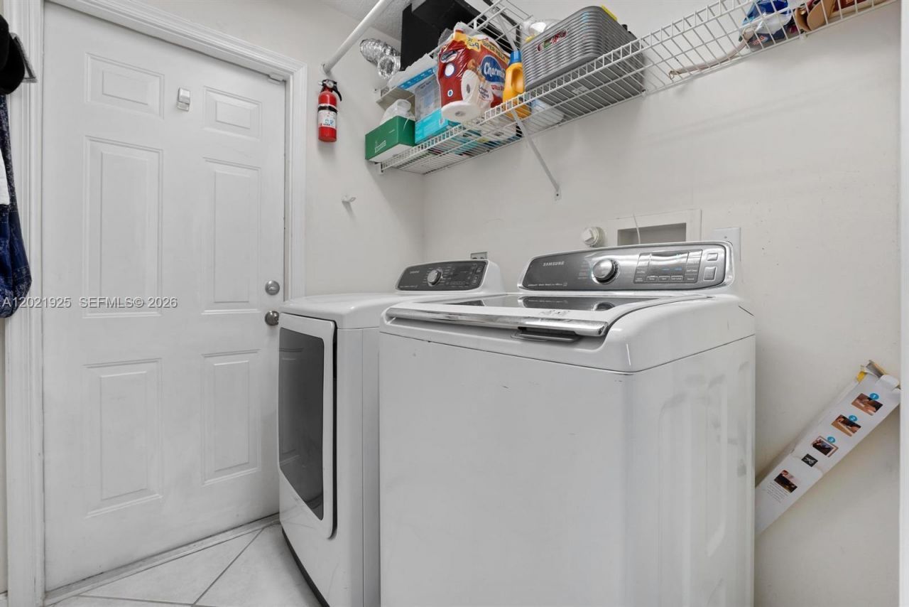 115 Kapok Crescent , Royal Palm Beach, FL 33411 Photo