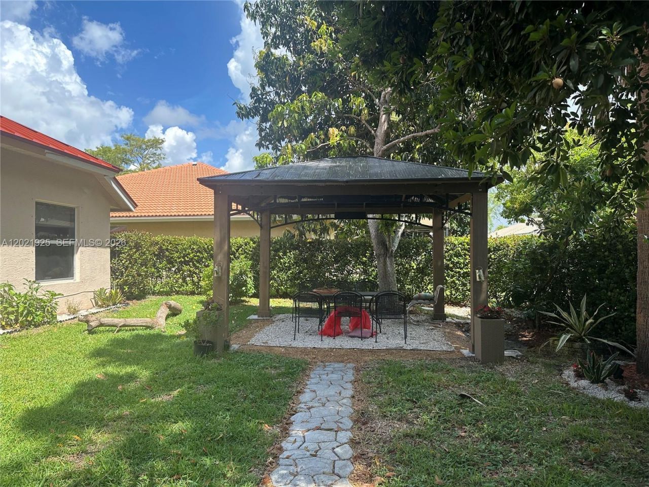 115 Kapok Crescent , Royal Palm Beach, FL 33411 Photo