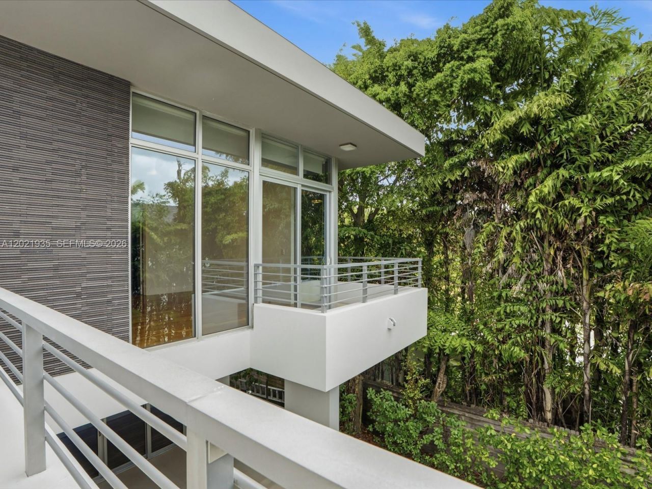 125 Hampton Ln , Key Biscayne, FL 33149 Photo