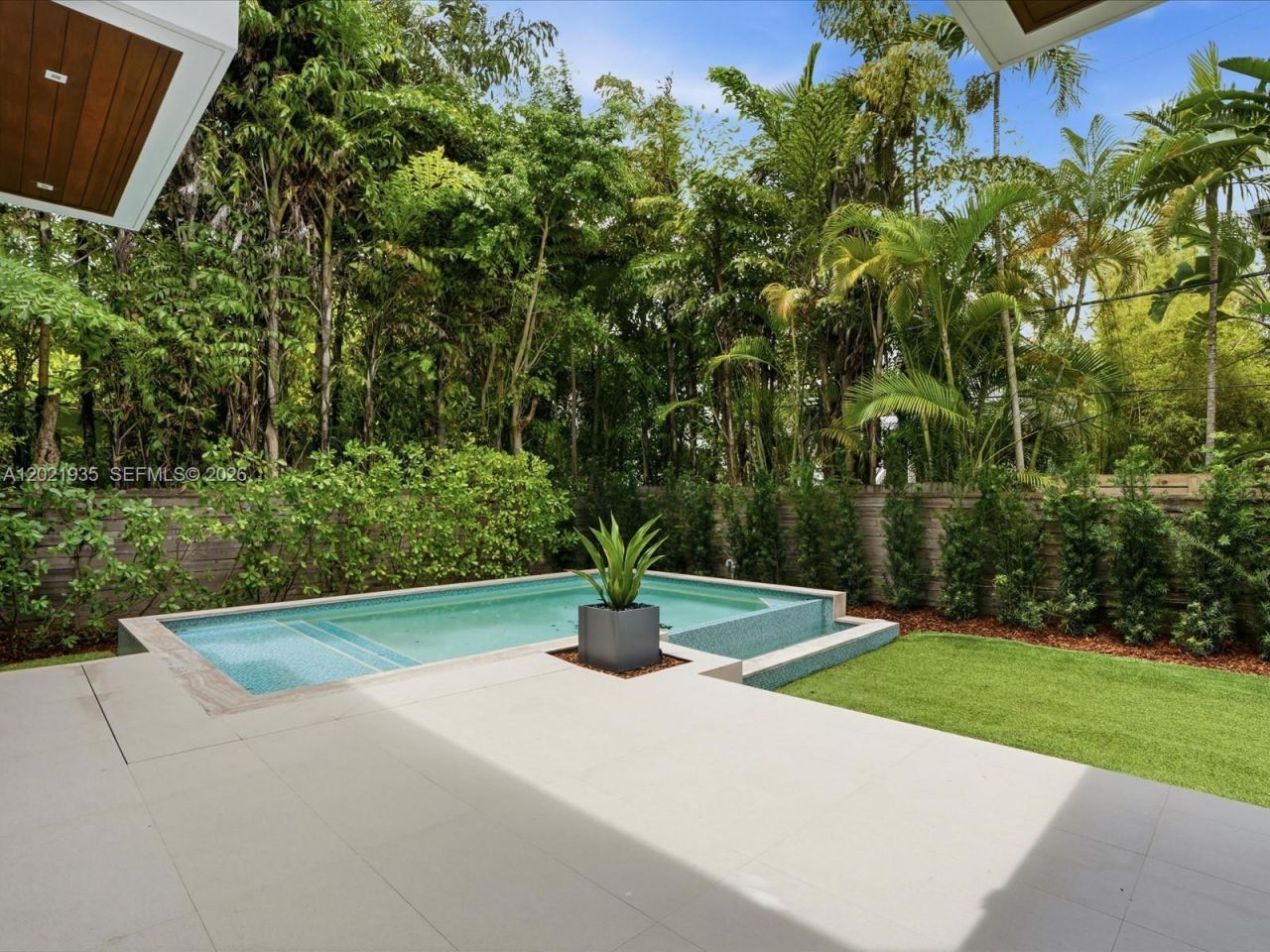 125 Hampton Ln , Key Biscayne, FL 33149 Photo