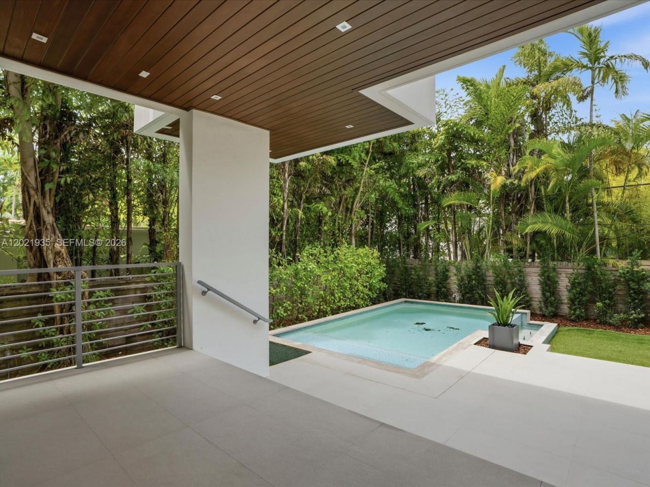 125 Hampton Ln , Key Biscayne, FL 33149 Photo