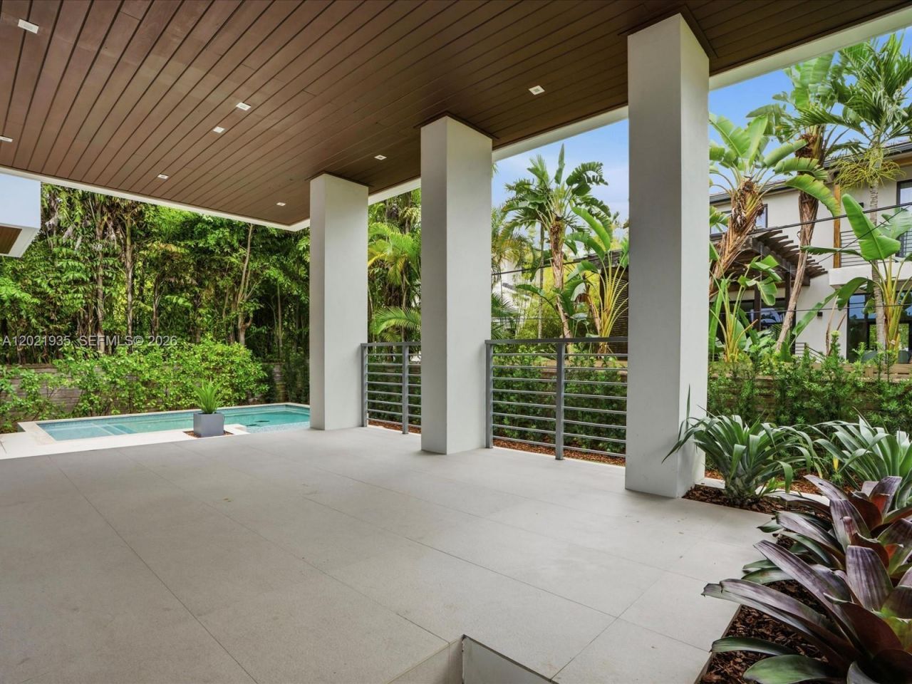 125 Hampton Ln , Key Biscayne, FL 33149 Photo