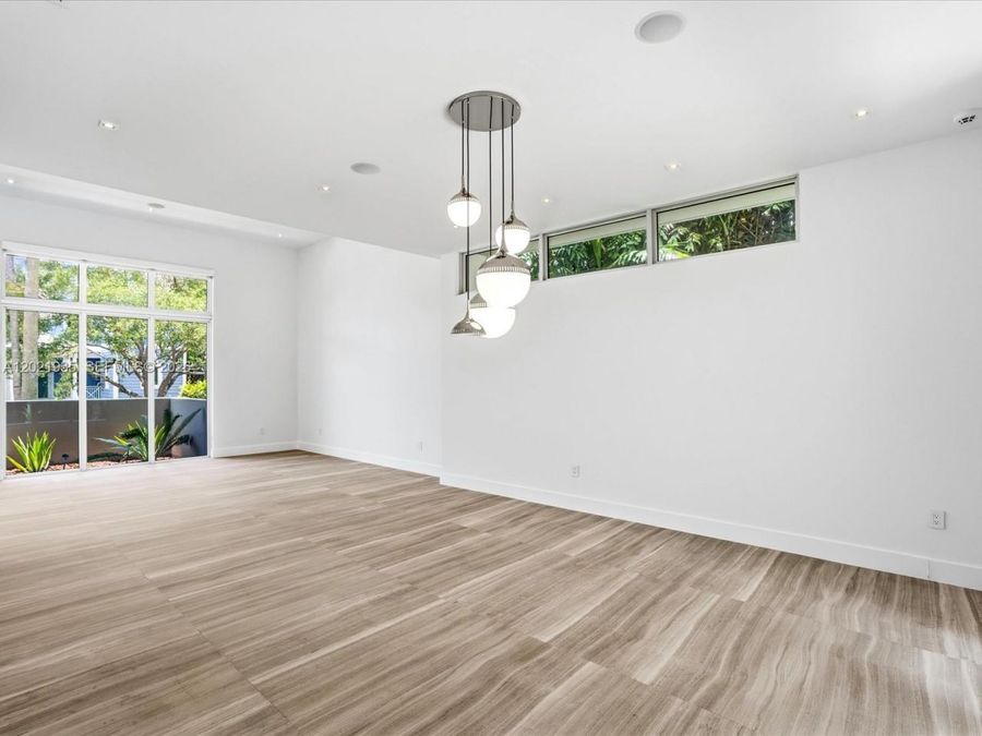 Property Image 73