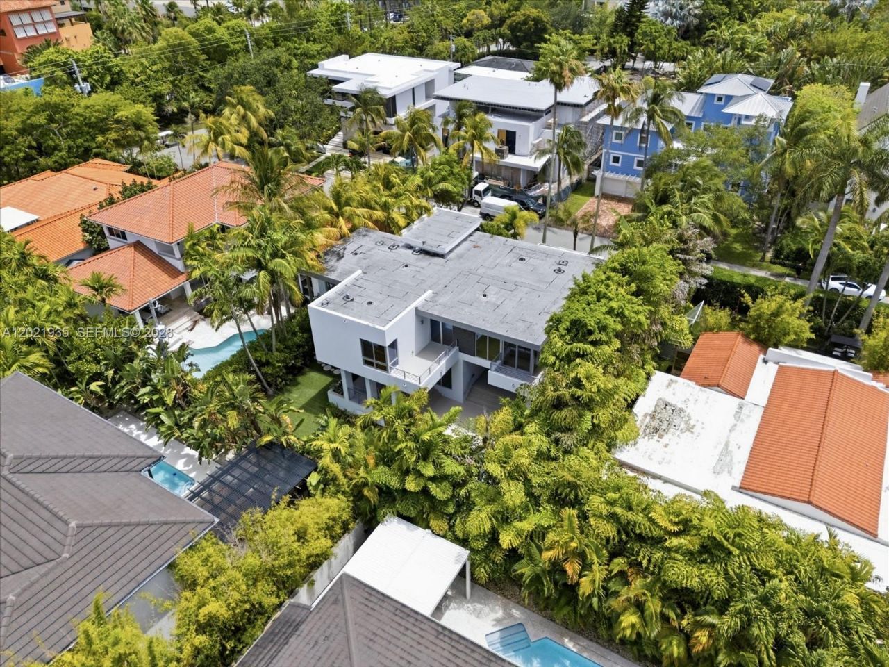 125 Hampton Ln , Key Biscayne, FL 33149 Photo