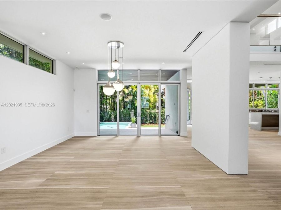 Property Image 93