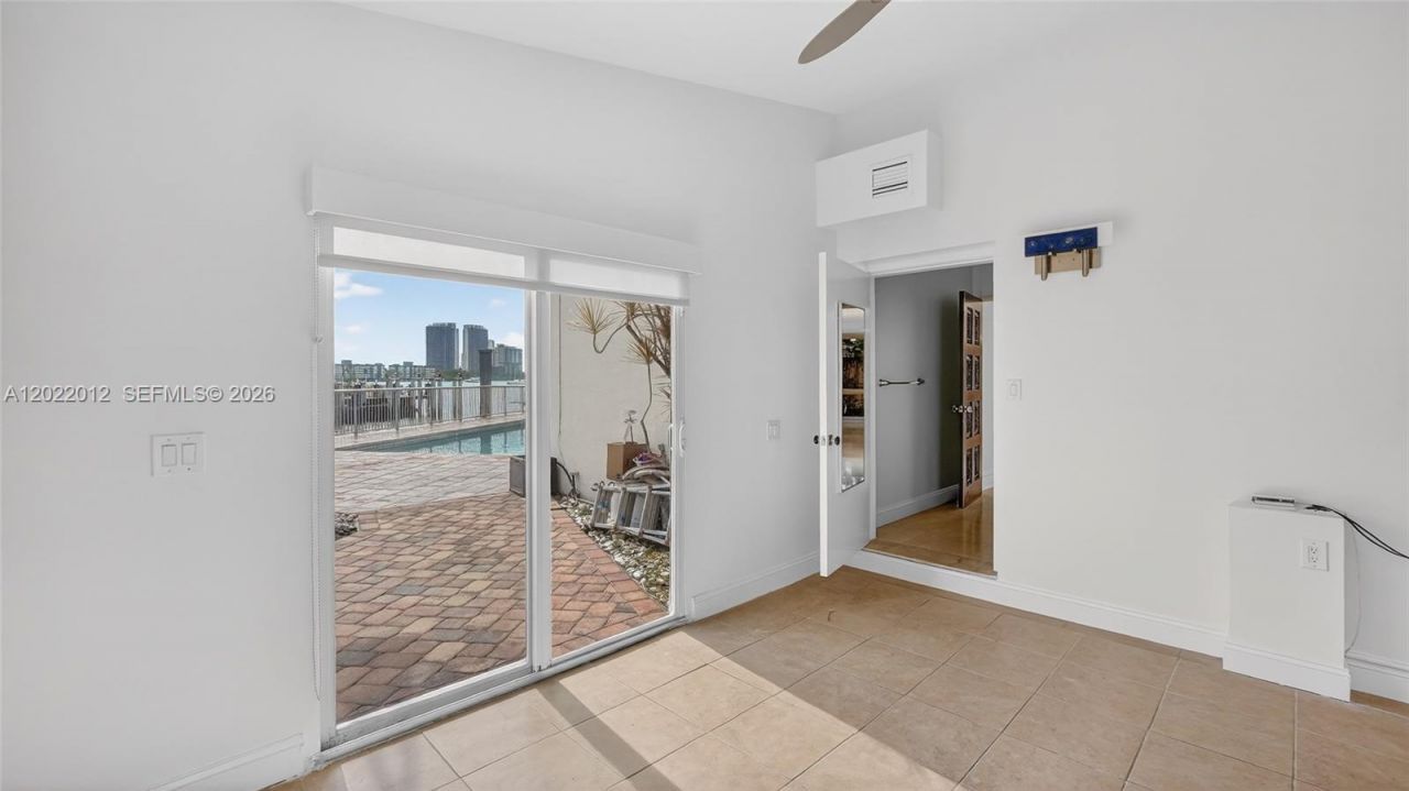 3226 NE 168th St, Unit 3226, North Miami Beach, FL 33160 Photo