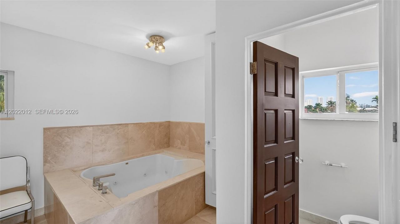 3226 NE 168th St, Unit 3226, North Miami Beach, FL 33160 Photo