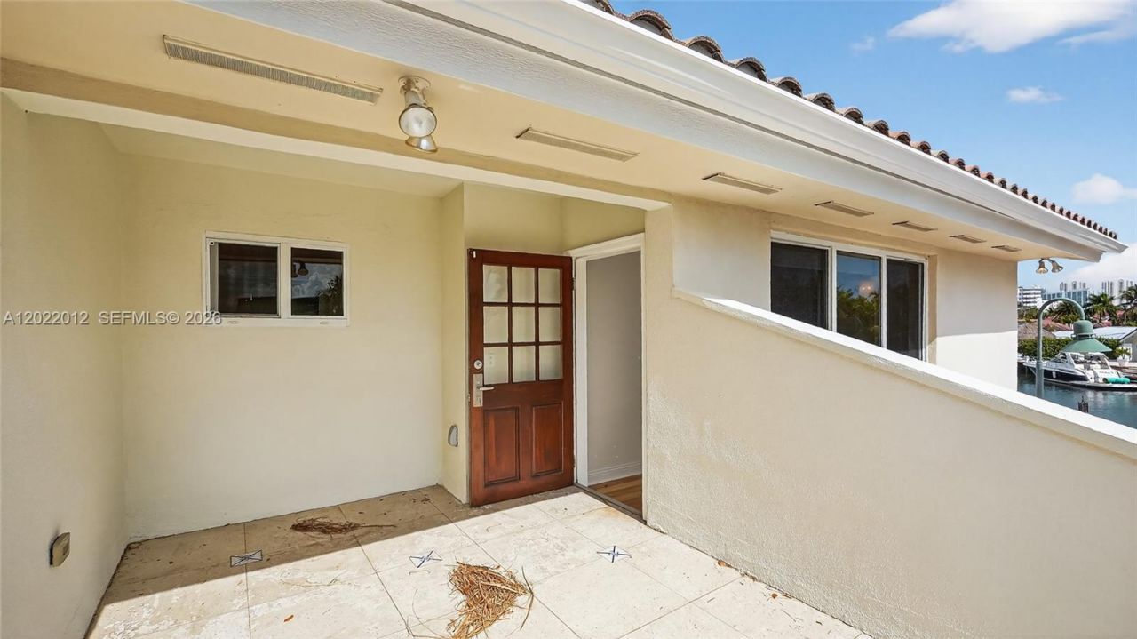 3226 NE 168th St, Unit 3226, North Miami Beach, FL 33160 Photo