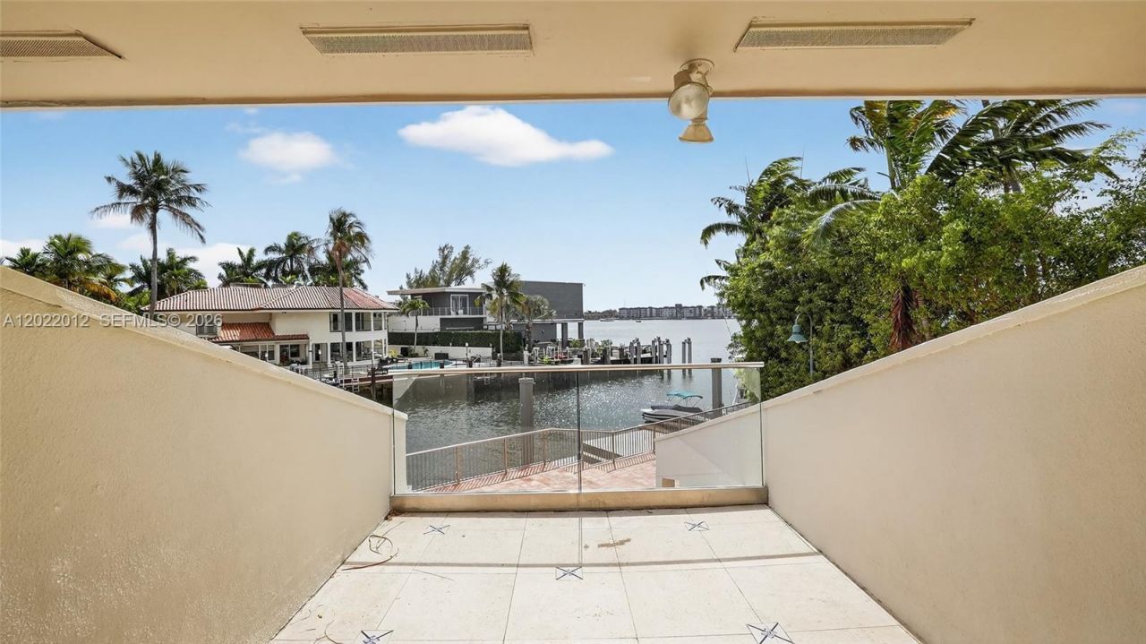 3226 NE 168th St, Unit 3226, North Miami Beach, FL 33160 Photo