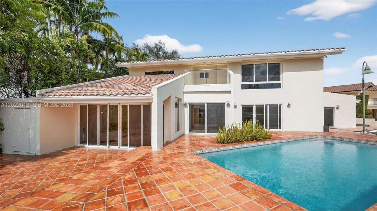 3226 NE 168th St, Unit 3226, North Miami Beach, FL 33160 Photo