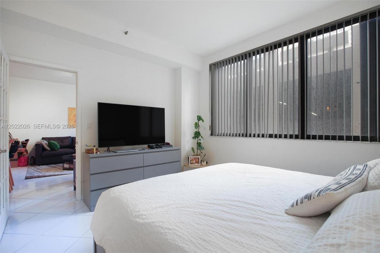 540 Brickell Key Dr , Unit 308, Miami, FL 33131 Photo