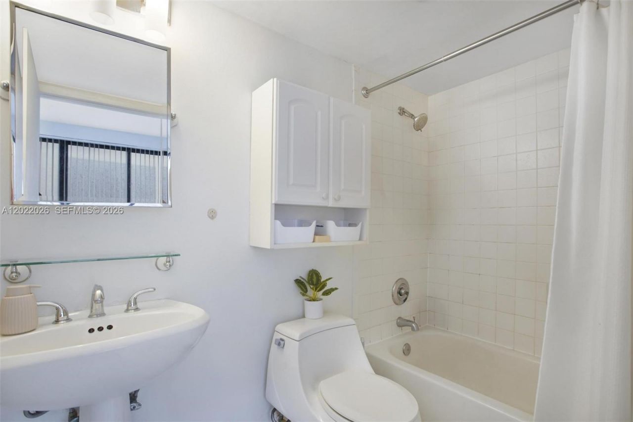540 Brickell Key Dr , Unit 308, Miami, FL 33131 Photo