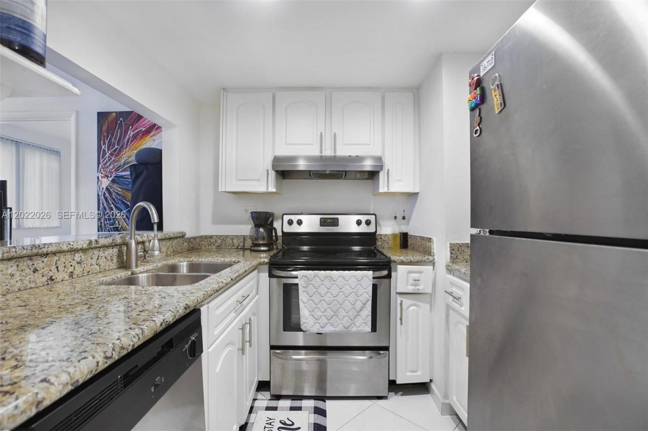 540 Brickell Key Dr , Unit 308, Miami, FL 33131 Photo