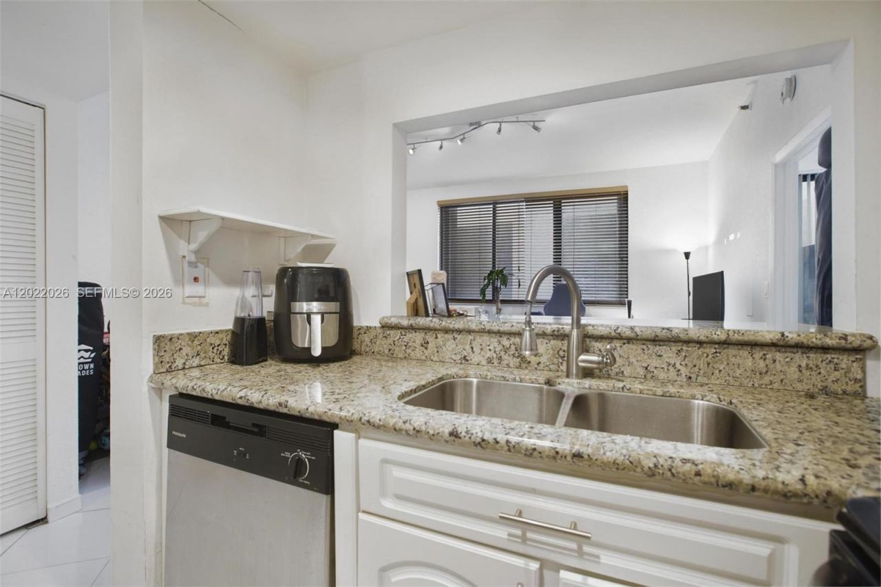 540 Brickell Key Dr , Unit 308, Miami, FL 33131 Photo